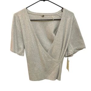 NWT Cotton and Cashmere Margaret O'Leary Light Gray V-Neck Short Sleeve Wrap Top